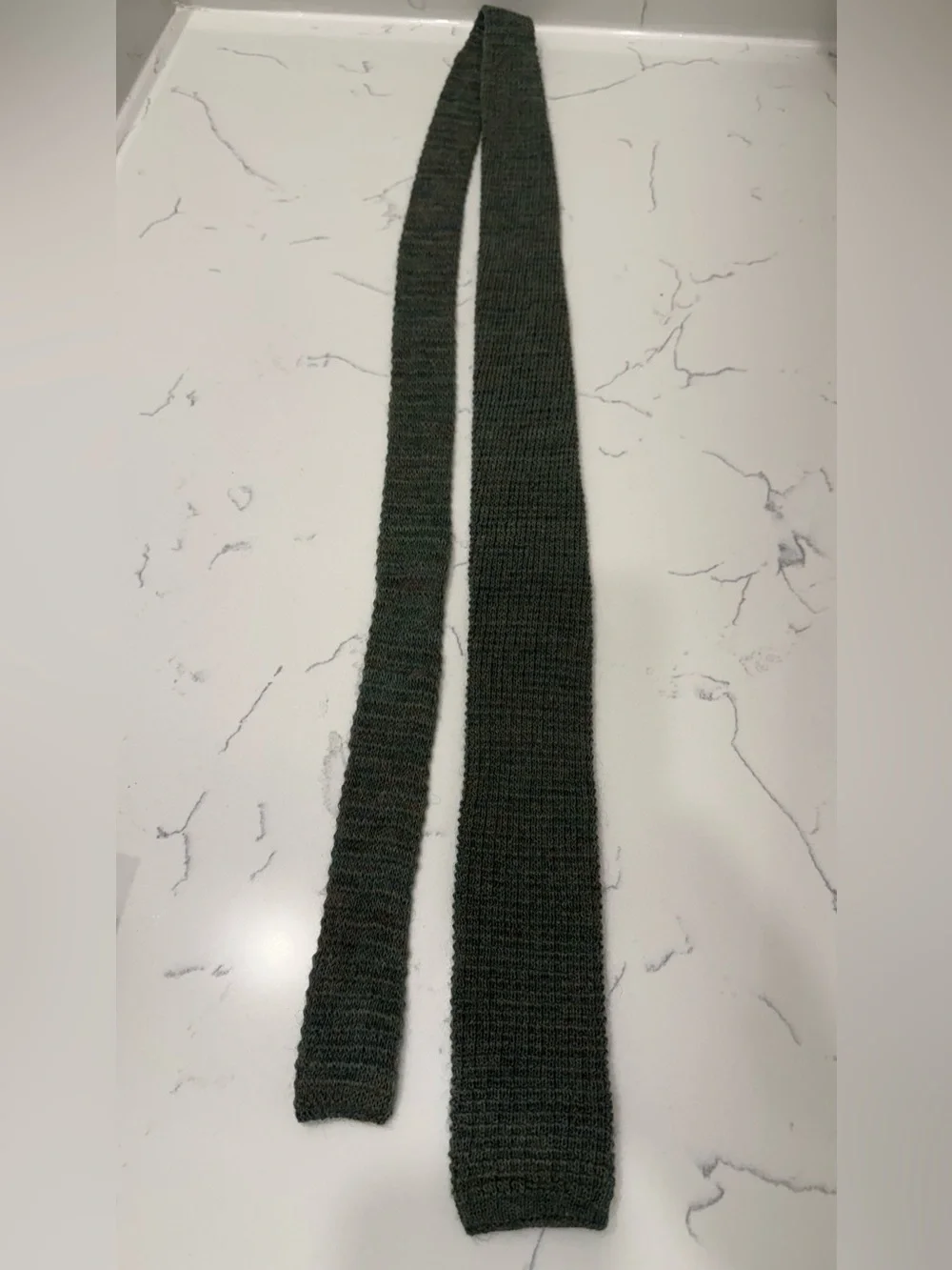 Vintage Cambridge Classics by Meryvn’s Men’s Square End Wool Tie in Dark Green